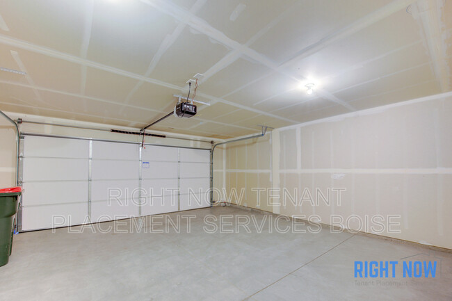 Building Photo - 5015 W Ladle Rpds Dr