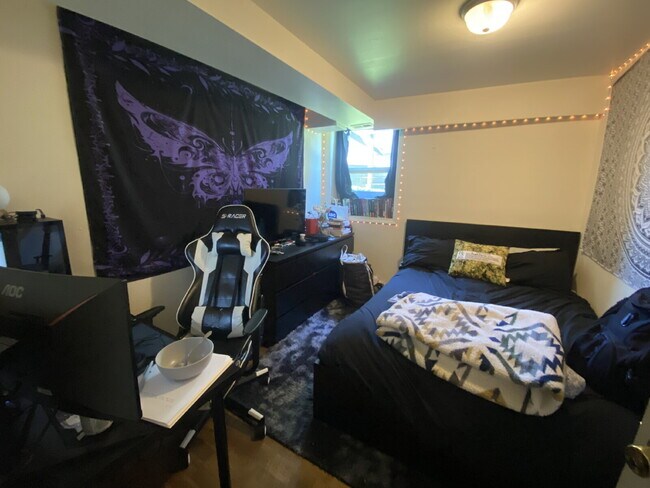 Building Photo - Walk to Whole Foods, Catch a Game at Civic Field, and Ride the Bus with Ease – Prime Lakeway Loca...