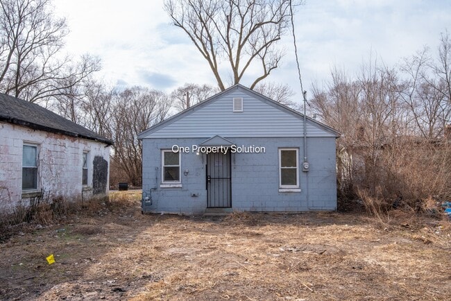 Building Photo - 2453 Prospect St