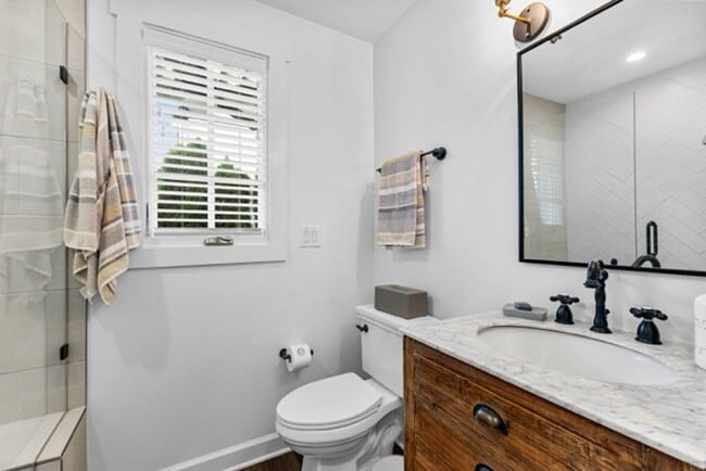 Building Photo - 192 Breakspear Ln