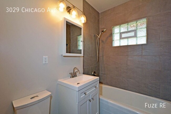 Building Photo - 3029 Chicago Ave