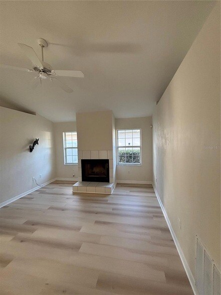 Building Photo - 91 Ryecliffe Dr