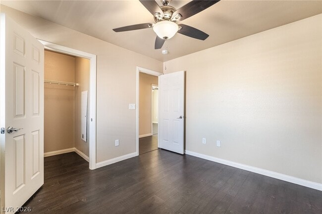 Building Photo - 5282 Ledgewood Creek Ave