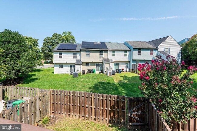 Building Photo - 2406 Rosecroft Ct