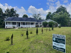 Building Photo - 3 BD Home with 30 x 40 Shop with Four 10 x...