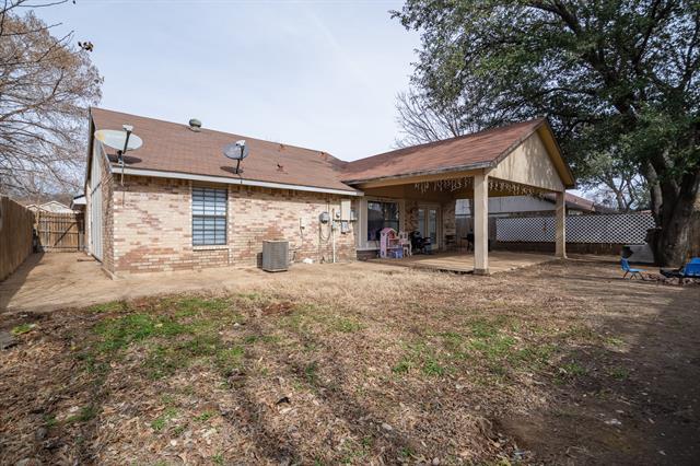 Building Photo - 3005 Woodlark Dr