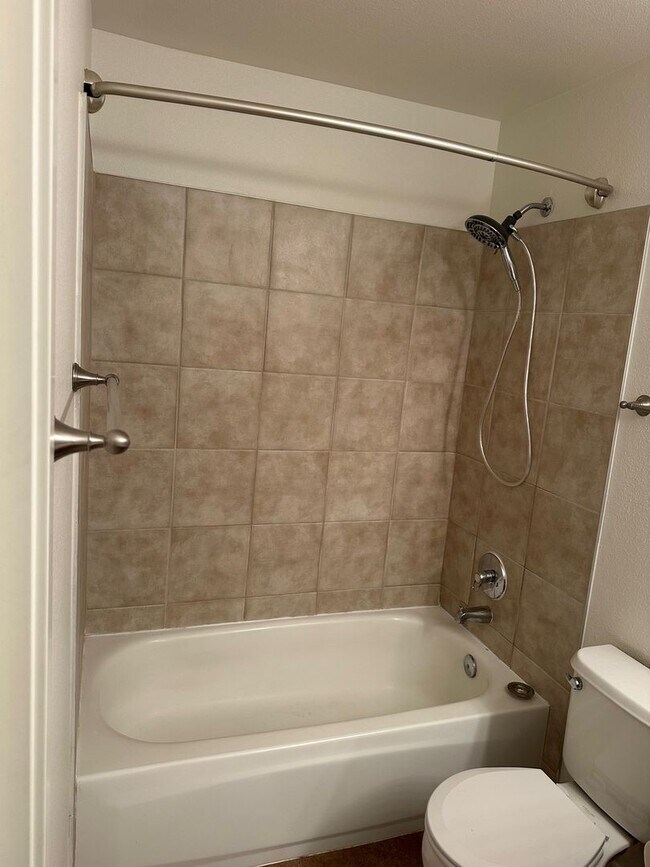 Building Photo - Nice 2 bed / 1 bath Condo in Bothell!