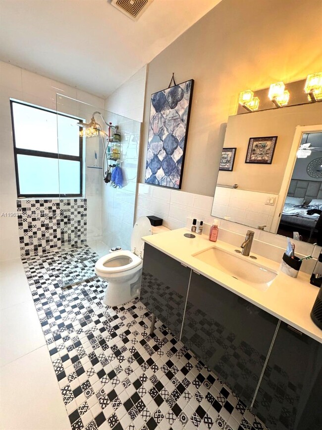 Building Photo - 9189 NW 45th St