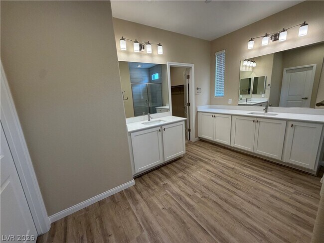 Building Photo - 1741 N Desert Foothills Dr
