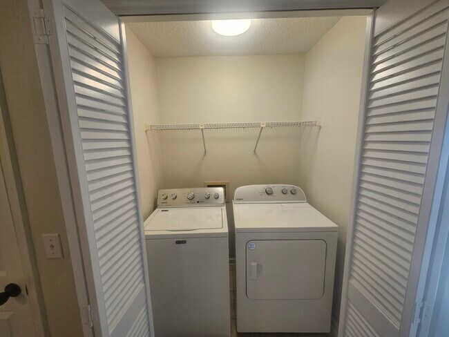 Building Photo - 103B Sunningdale