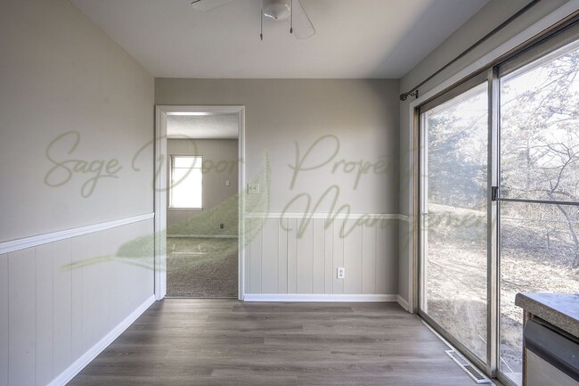 Building Photo - FINISHED BASEMENT WITH KITCHEN AND BATHROO...