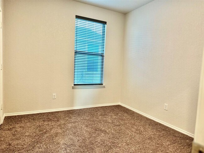 Building Photo - 3111 Red Columbine