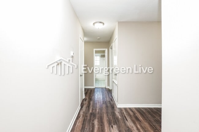 Building Photo - 5805 Baxter Dr