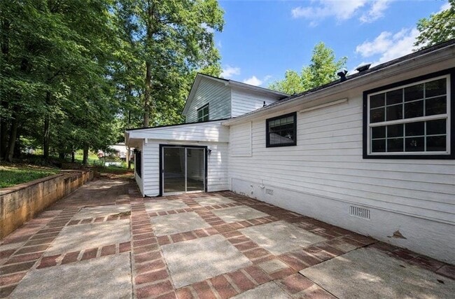 Building Photo - 4960 Cold Springs Dr NW