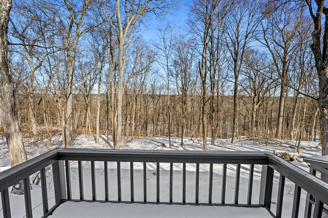 Building Photo - 75 Rivergate Dr