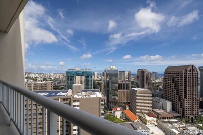 Building Photo - 2 bd, 2 ba Condo in Honoulu Park Place