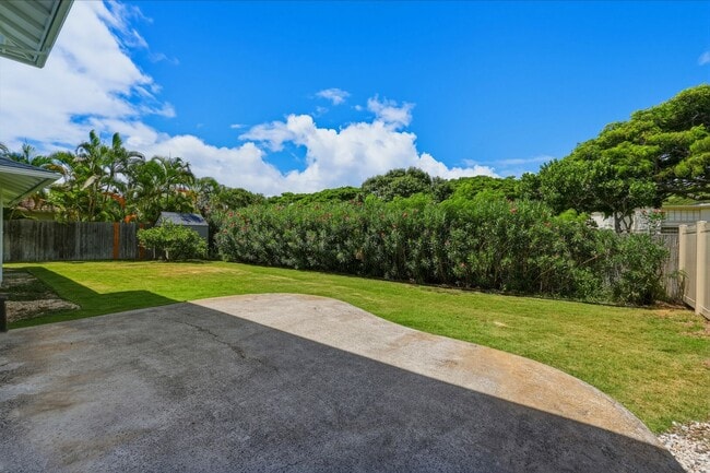 Building Photo - Spacious Aikahi Loop House in Kailua