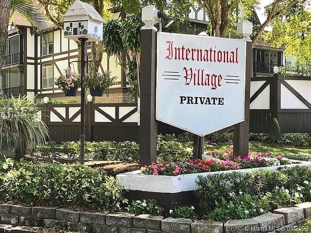 Building Photo - 3660 Inverrary Dr