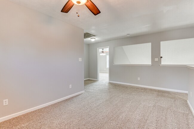 Building Photo - 7635 Pleasantville Way