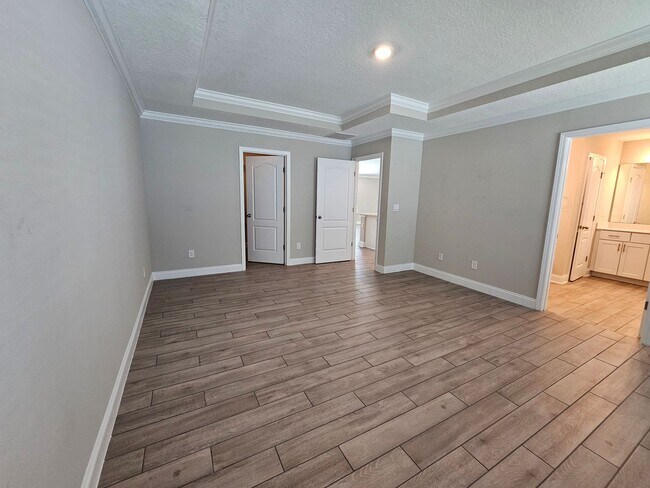 Building Photo - Sawmill Branch 4 Bedroom 2 Bath 3 Car Garage Home