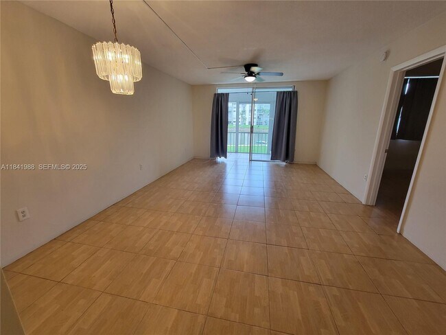 Building Photo - 2903 Point E Dr