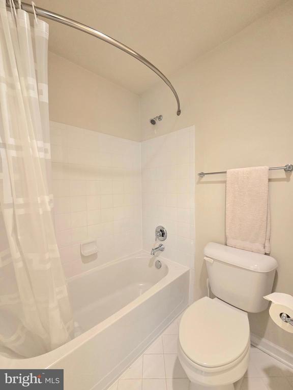 Building Photo - 1113 Red Hawk Way