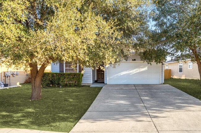 Building Photo - 11720 Basil Grass
