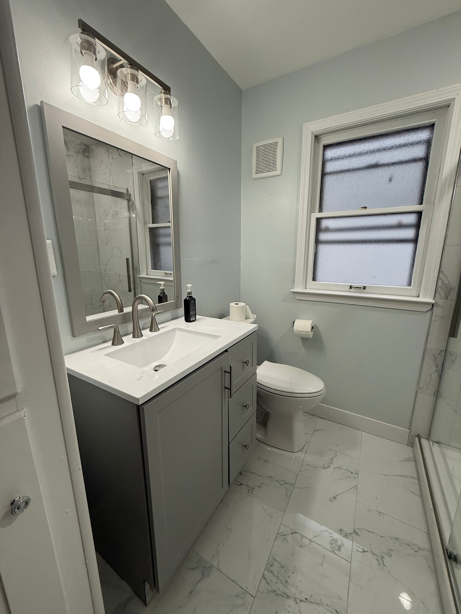 master bath - 4185 Eastway Rd