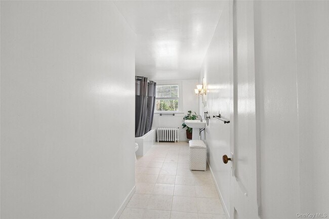 Building Photo - 208 Wheatley Rd