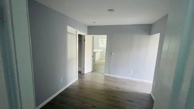 Building Photo - 809 Arnold Ave
