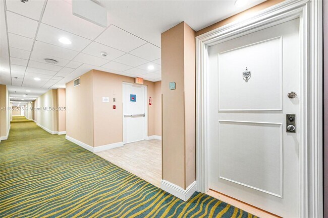 Building Photo - 2401 Collins Ave