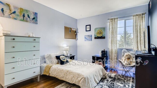 Building Photo - 4844 Little London Dr