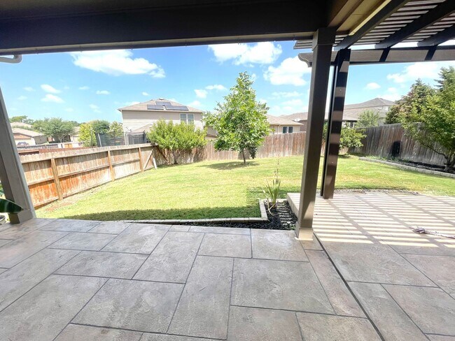 Building Photo - Beautiful 2 Story Home in Hanover Cove!