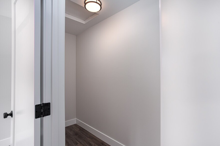 Building Photo - 1205 Fuller St