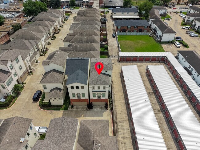 Building Photo - 1202 Cedarpost Tree Springs Pl