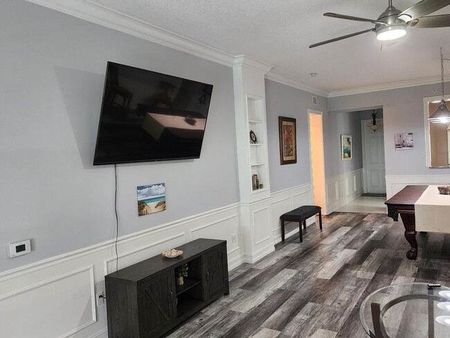 Building Photo - 35 Harbour Isle Dr E