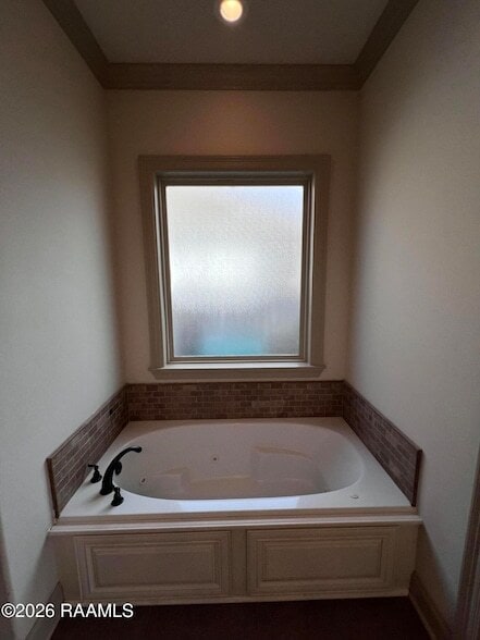 Building Photo - 100 Birchview Dr