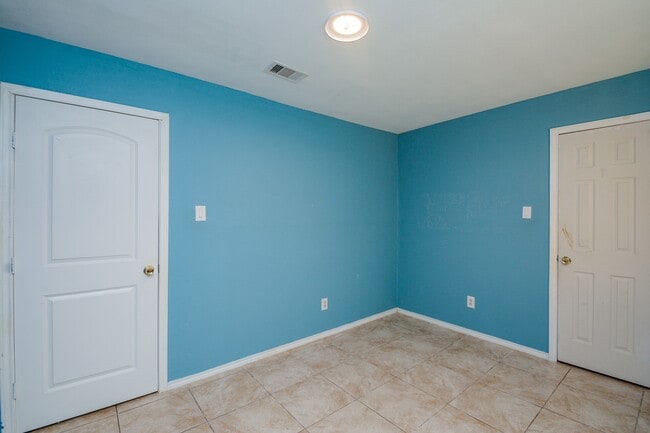 Building Photo - 8607 Crystal Cove Ct