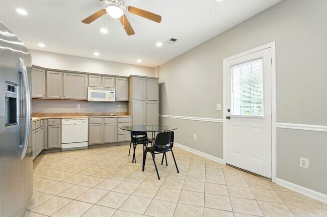Building Photo - 14863 Chimbote Ct