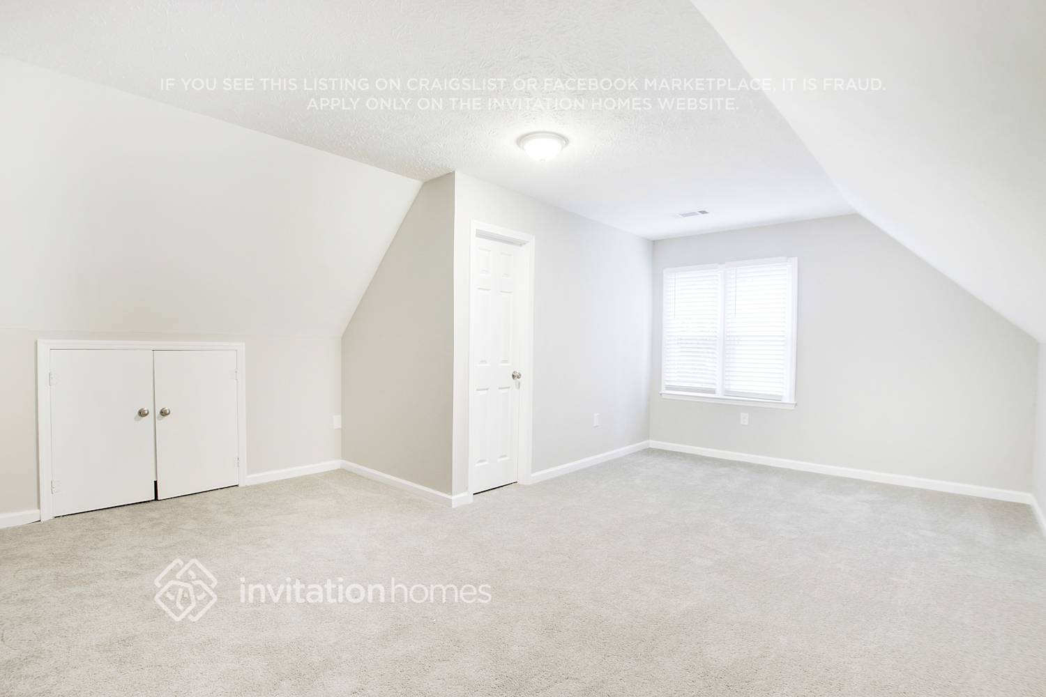 Building Photo - 4132 Maple Ln