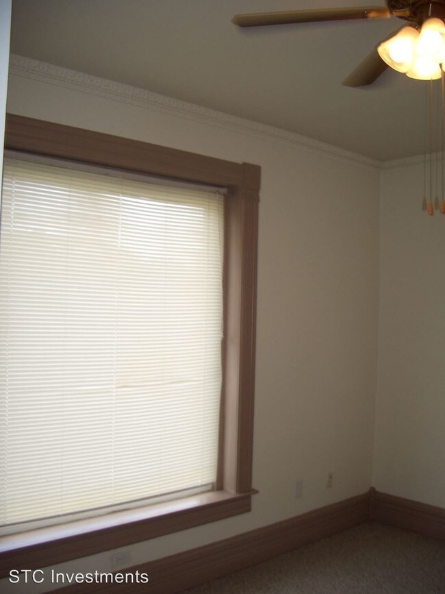 Building Photo - 4 br, 1.5 bath House - 527 N. Lafayette