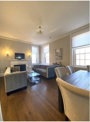 Building Photo - 8 Otis Pl