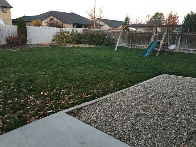 Building Photo - Perfect 4 bed 2.5 ba home in the desirable...