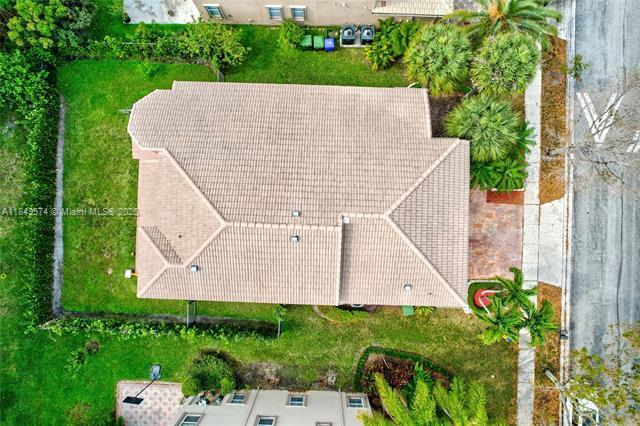 Building Photo - 1500 SW 171st Ter