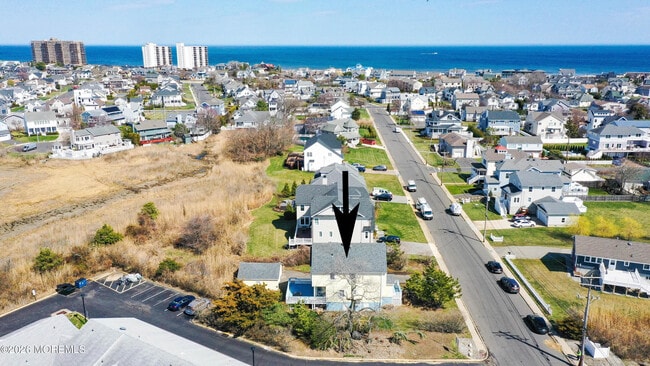 Building Photo - 47 Valentine St