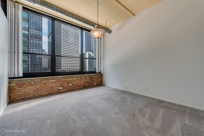 Building Photo - 130 S Canal St