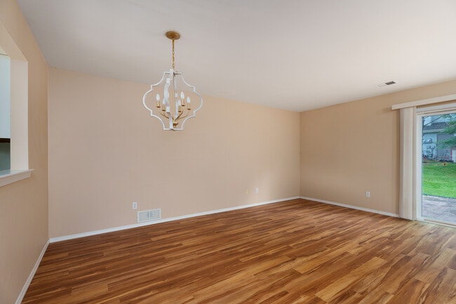 Building Photo - 330 Smithwold Rd