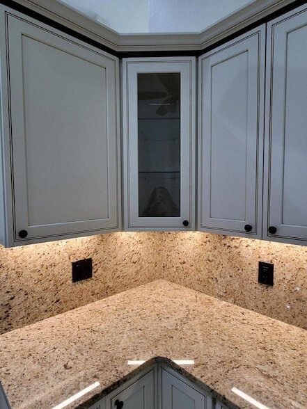 Building Photo - 11000 Ladera Ln