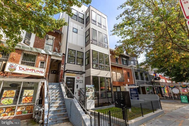 Building Photo - 3923 14th St NW