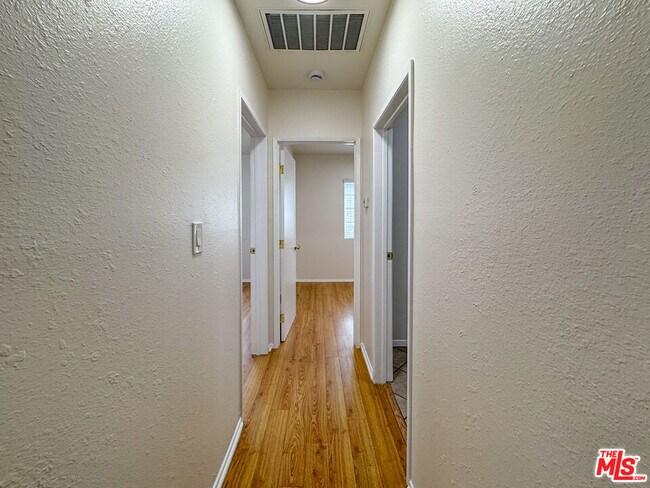 Building Photo - 4459 W 136th St